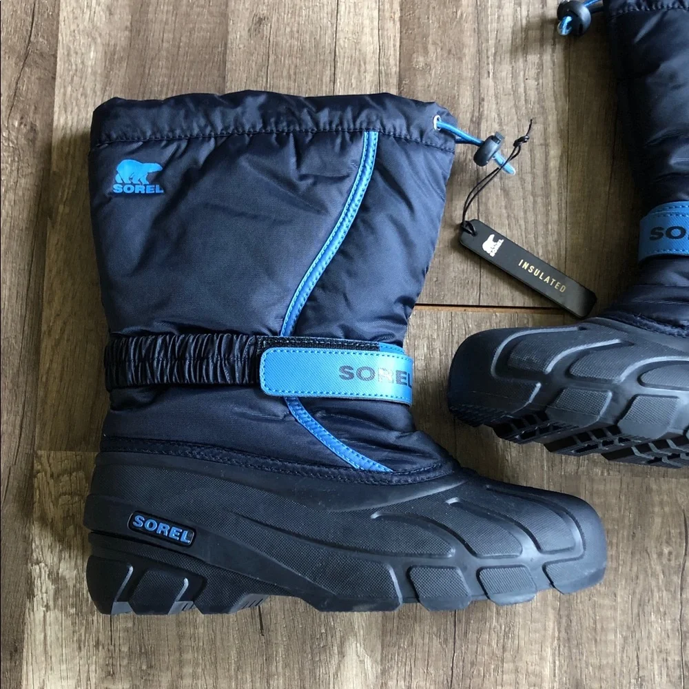 Sorel Flurry Kids Black and Blue Waterproof Insulated Snow Boots 6 NEW